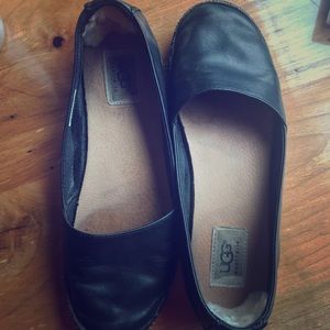 Used Black Ugg flats size 7